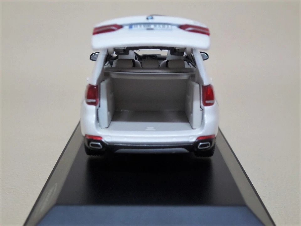 BMW X5 5.0i X DRiVE F15 PARAGON 1/43 (NO KYOSHO AUTOART NOREV MiNiCHAMPS) - Immagine 3 di 4