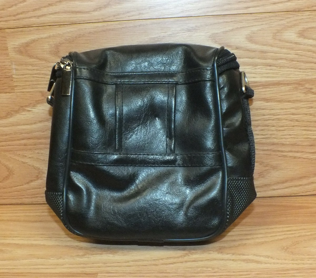 Genuine Digital Concepts Black Multi Compartment Faux