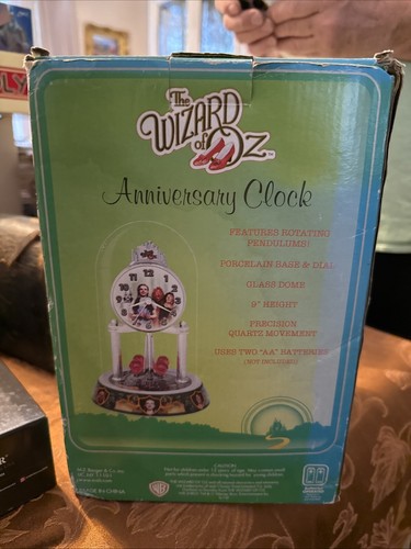 Wizard Of Oz NEW PORCELAIN Anniversary Clock WITH CRYSTAL RED SPINNERS - Picture 3 of 7