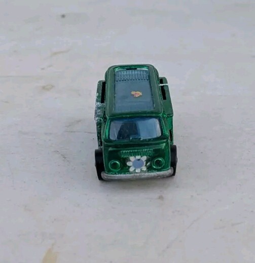 Picture 2 of 6