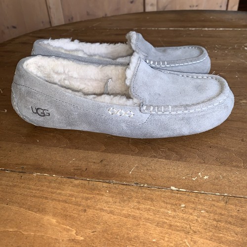 Ugg Sheep Lined Moccasins Dove Gray Suede Leather 10.5 M - Picture 5 of 16