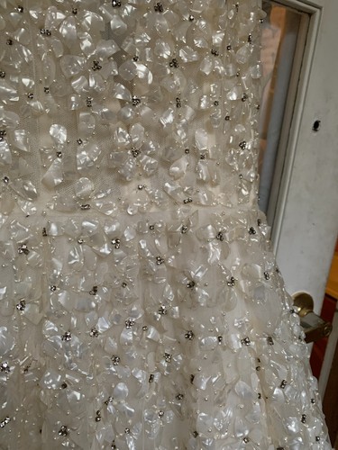 Amsale Blue Label Callie Wedding Gown Size 2, Pearl / Crystal Hand Beaded, NYC - Photo 17/23
