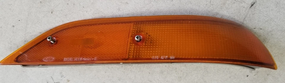 Mercury Capri 1991 1992 1993 1994 luz esquina pasajero derecha OEM Foto 4 de 4