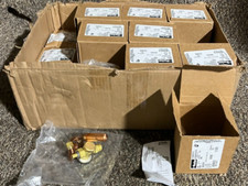 Box of 21 Parker 165616202A R-22 HP Thermostatic Expansion Valve