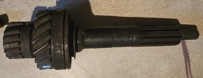 Used Saginaw Transmission Input Shaft 10 Spline 1.25'' Shaft 19 Teeth & 18 Sincro