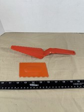 Tupperware 2 PC VTG Red Orange Plastic Cake Pie Pastry Server  Cake Decorator