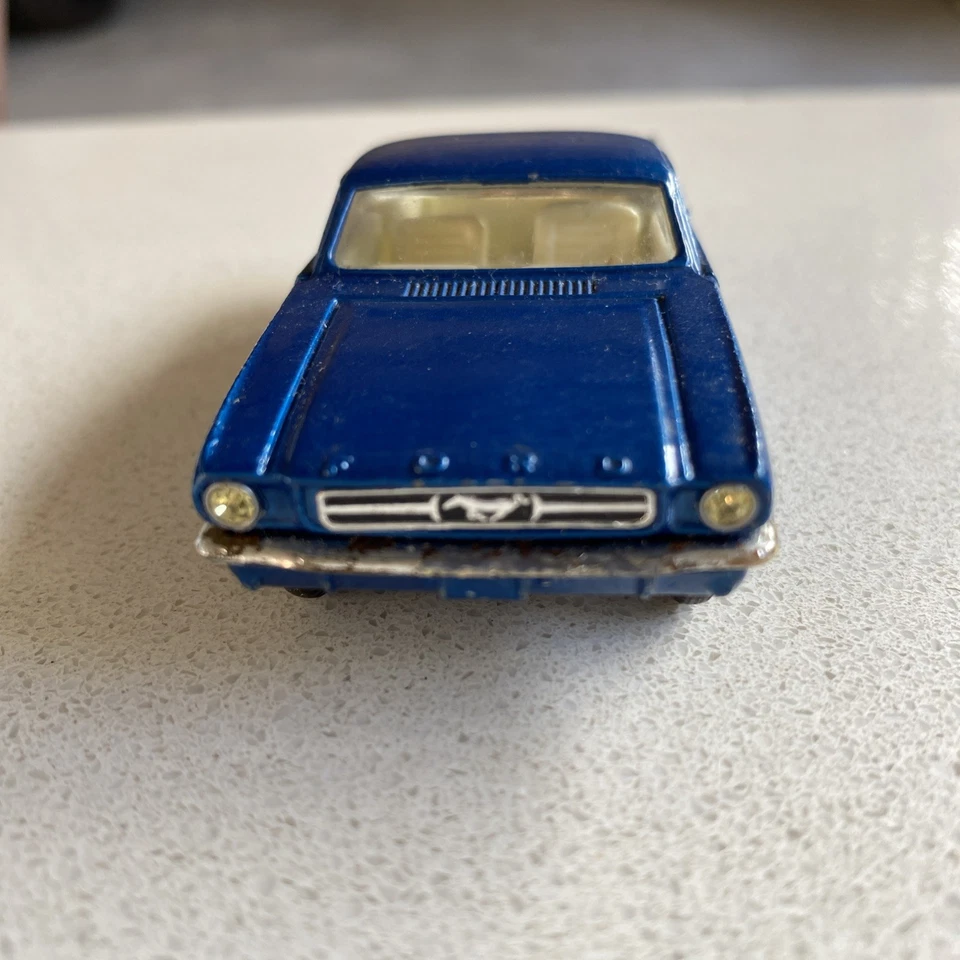 Corgi 320 FORD MUSTANG FASTBACK 2-2 BLUE Vintage Original 1965 - Image 3 of 4