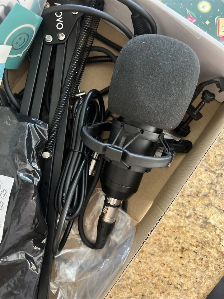 Movo PodKit Podcast Equipment Bundle - Image 4 of 4