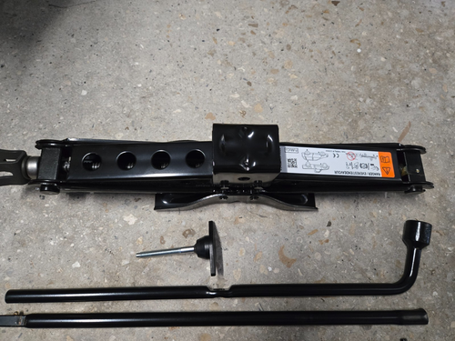 2019-2023 Ford Ranger Emergency Spare Tire Jack & Tool Kit OEM. - Picture 2 of 3
