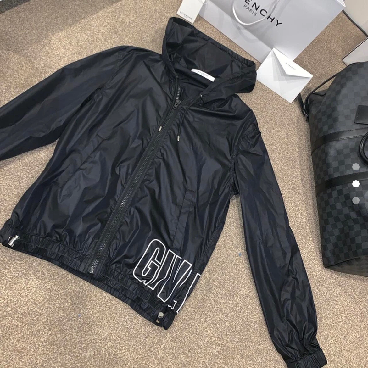 Givenchy hooded jacket/windbreaker. size l, black