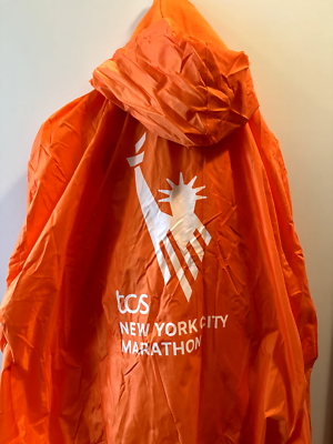 New York City Marathon 2023 Road Runners NYRR Hooded Poncho