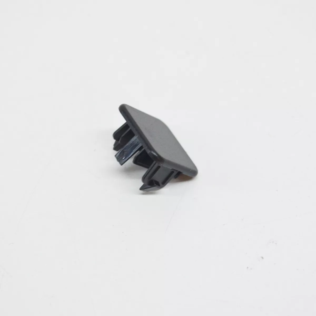 NEW BMW 5 G30 GLOVE COMP. USB SOCKET PLUG COVER CAP 51169143943 