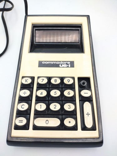 Vintage Commodore US * 1 Taschenrechner (schaltet sich ein, für Teile oder Reparatur) (siehe Beschreibung) - Bild 2 von 3