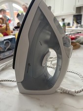 Sainsburys steam iron