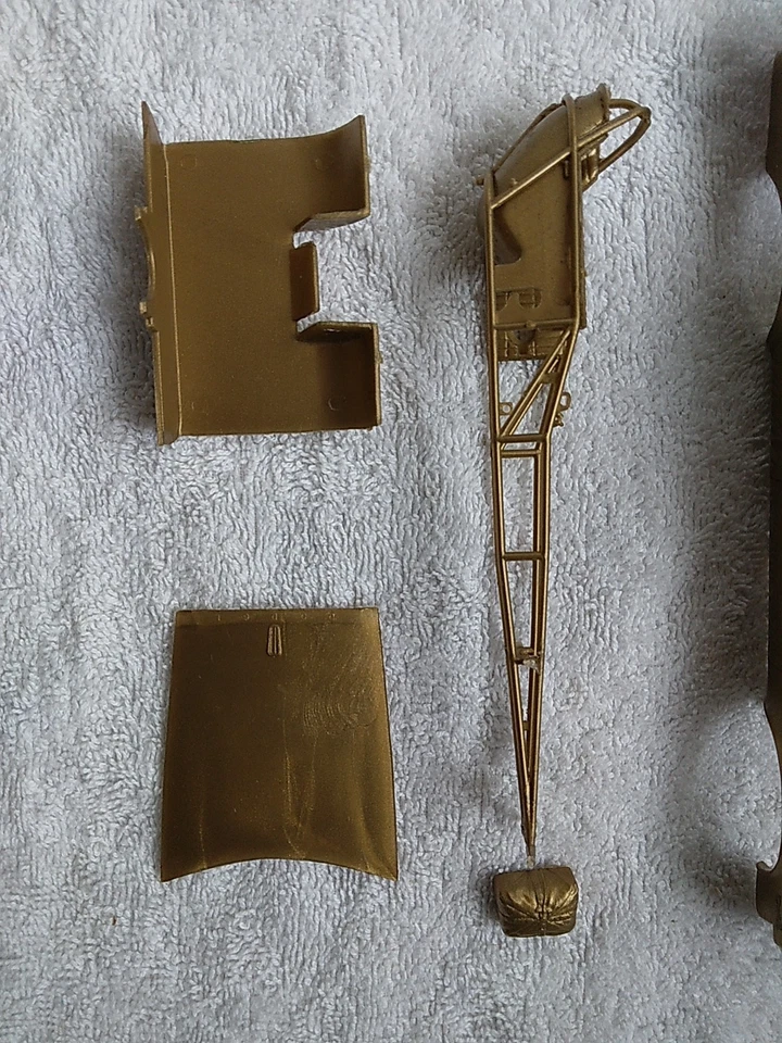 Revell 62 Dodge Dart Revellion Model Kit Parts Incomplete Funny Car Dragster - Image 2 of 4