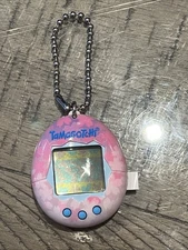Bandai Tamagotchi Original  Sakura Digital Virtual Pet Vintage pink NEW