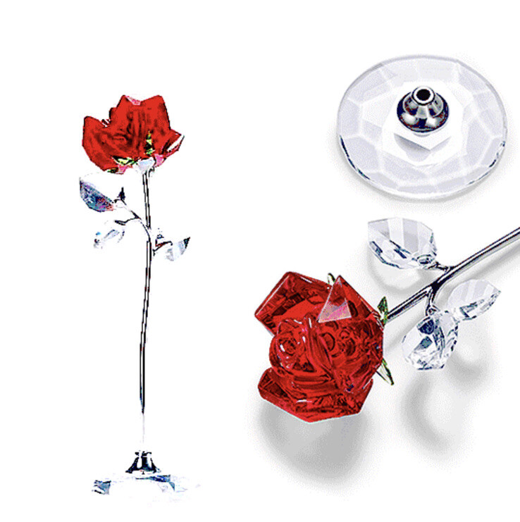NIB Swarovski Flower Dreams Red Rose With Green Large Crystal Figurine