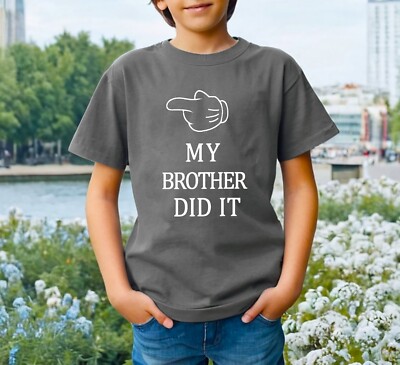 MY BROTHER DID IT | SOMMER FREIZEIT RUNDHALSAUSSCHNITT süßes Kinder T-SHIRT