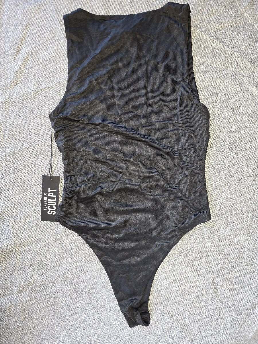 Foto 2 di 2