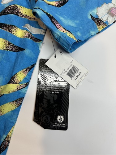 New Volcom Men’s Button Down Shirt Short Sleeve Size XL Blue Flower Print - Picture 7 of 9