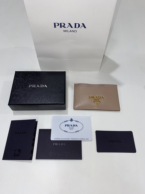 PRADA Vitello Grain Leather Card Holder 