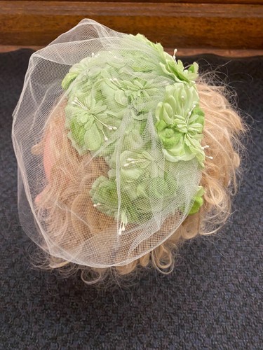 Cappello fascia vintage anni 50 verde chiaro floreale con velo Union Made - Foto 2 di 6