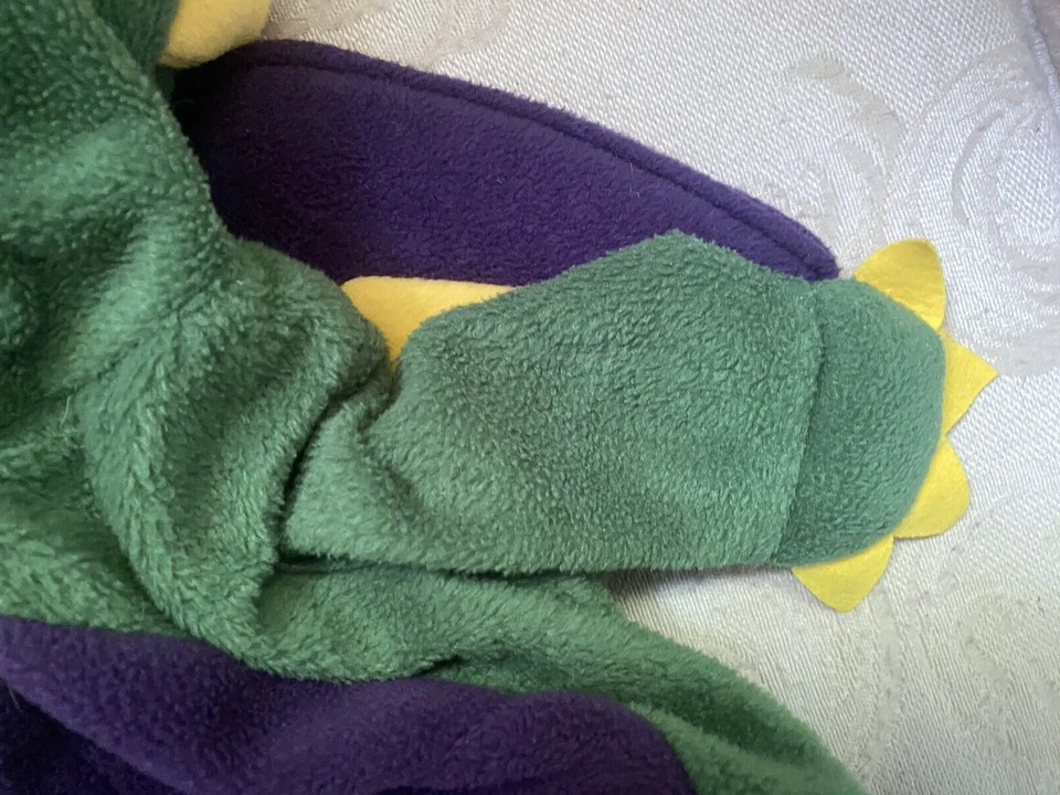 Fantasia OLD NAVY Dinossauro Verde Roxo Inverno 0-6 meses Halloween Outono Festival - Imagem 4 de 4