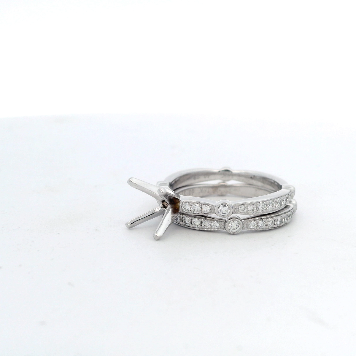 LADIES RING SEMI MOUNT 0.50CT ROUND DIAMOND 14K WHITE GOLD LADIES RING SEMI MOUNT 0.50CT ROUND DIAMOND 14K WHITE GOLD