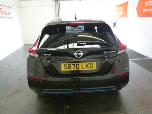Nissan Leaf N-CONNECTA - Picture 8 of 20