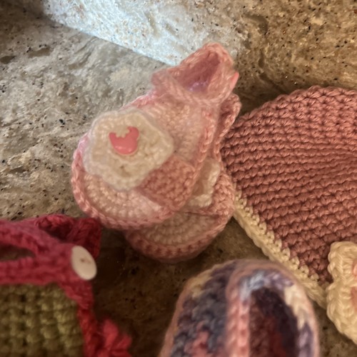 8 paia scarpe bambino fatte a mano all'uncinetto + cappello - Foto 4 di 8