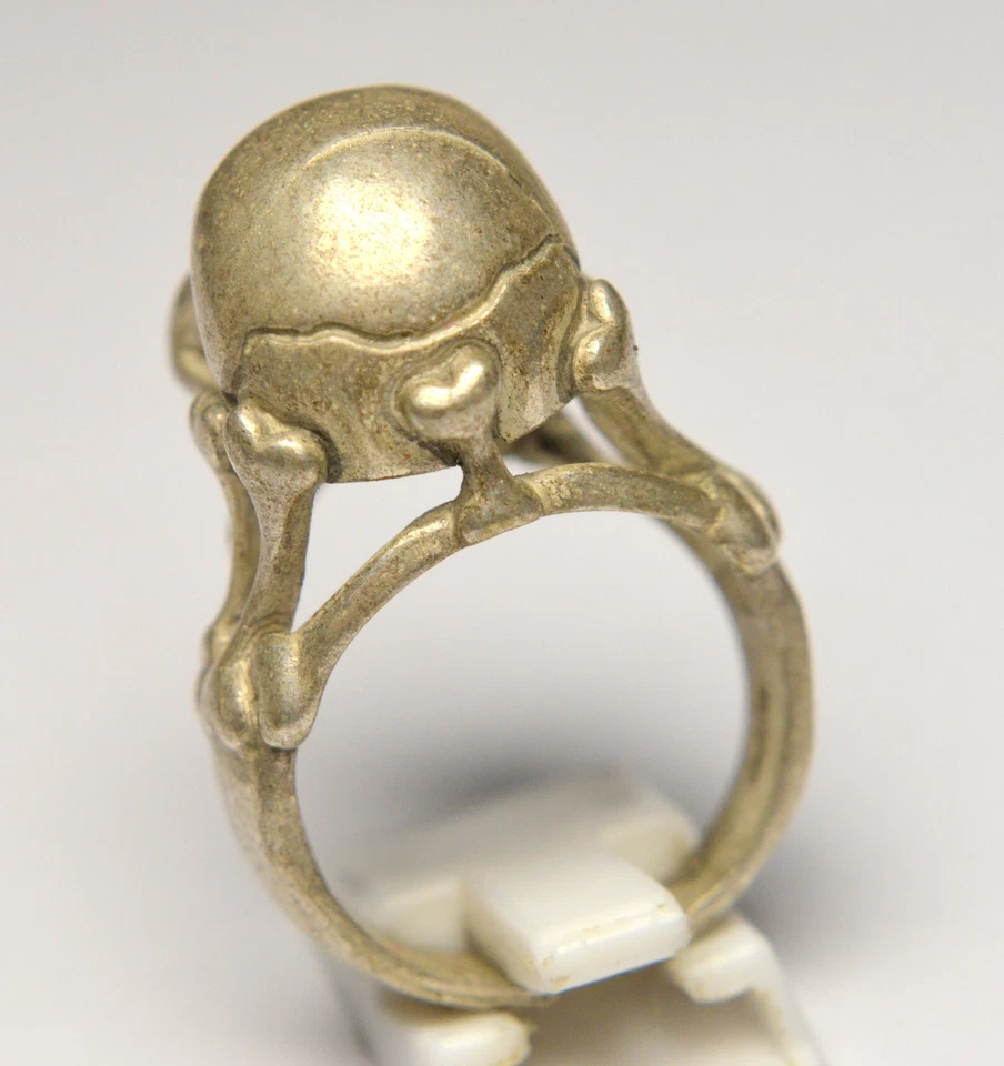 HUGE ! GOTHIC SKULL SILVER HEAVY RING FOR MEN - Image 3 of 4