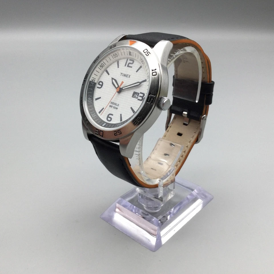 Reloj Timex Hombre 42mm Indiglo Fecha Cuero Acero Inoxidable T2N695 Batería Nueva Foto 4 de 4