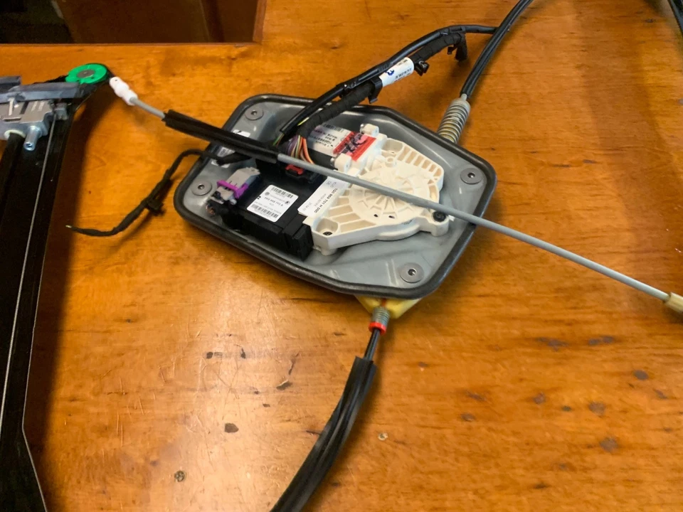 🍀 2007-16 VOLKSWAGEN EOS REGULADOR VENTANA DELANTERA Y MOTOR LADO CONDUCTOR IZQUIERDO OEM Foto 2 de 4