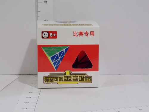 Neu Pyraminx Dreieck Speed Cube Puzzle Spielzeug 3x3x3 Brainteaser Kinder Geschenk - Bild 1 von 5