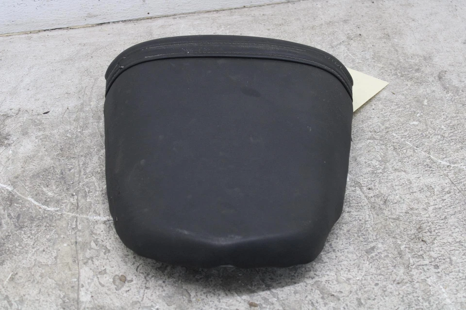 04 05 SUZUKI GSXR600 GSXR 600 GSXR750 750 OEM REAR PASSENGER SEAT 29G PAD L16 - Image 2 of 4