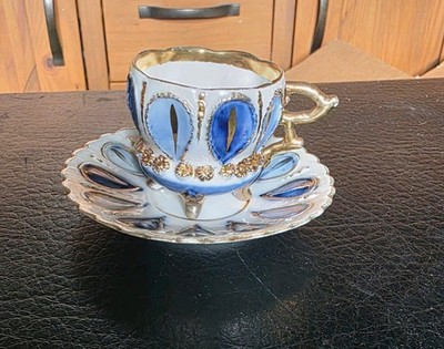Vintage Unikat Tasse und Untertasse mit Fuß Set Blau Weiß Gold Farbe