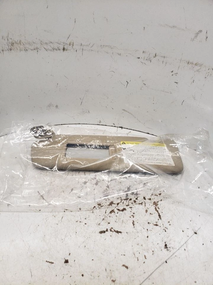 Para-sol driver sedã sem iluminação compatível com 02-08 AUDI A4 1410731 - Imagem 2 de 4