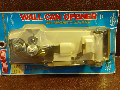 Swing-A-Way Wall Mount Can Opener w/Magnetic Lid-Lifter VTG 7.25"l 3"w Soft Wht