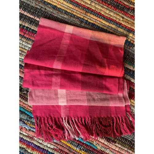 Bufanda a cuadros rosa diseño Cashmere Feel Italia - Imagen 5 de 6