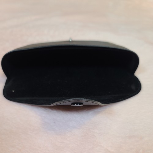 Ray Ban Genuine Black Sunglasses Eyeglasses Case Only - Picture 3 of 15