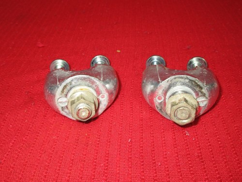 1984 HONDA ATC 200 ES BIG RED handle holder lower clamp pair # 53130958000 - Picture 5 of 5
