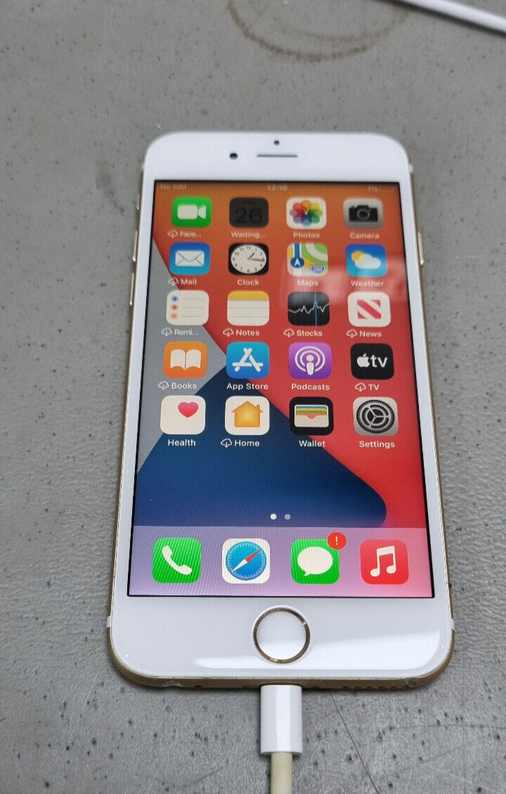 iPhone 6Gold 32 GB docomo（Apple iPhone 6S A1688 32GB - Gold