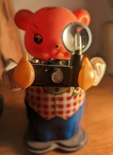 RARE Vintage BEAR FLASH CAMERA 1960s Clockwork not tested missing key