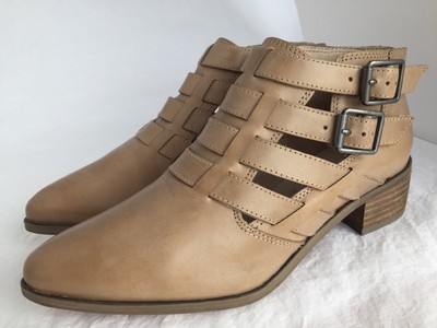 clarks narrative ankle boots