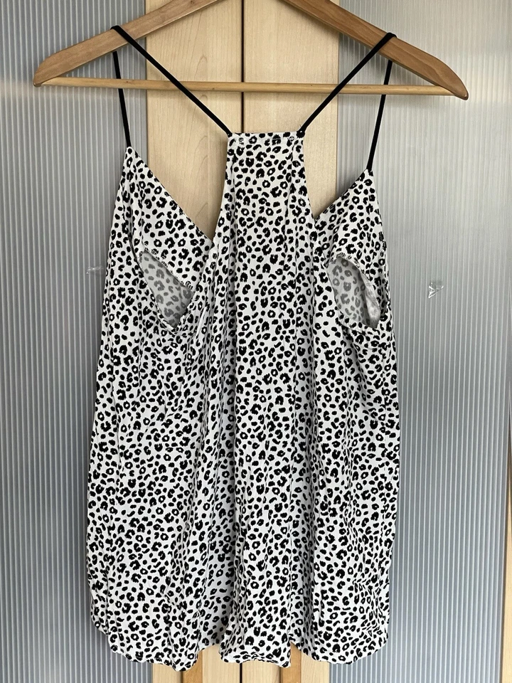 Blusa Camisola Carmela Estampado Animal Tirantes Talla L Capas Sedosas Tanque Paety Foto 4 de 4