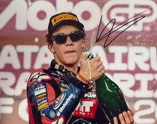 Foto firmada a mano de Ángel Piqueras 10x8 Frinsa MT Cascos MotoGP Autógrafo 2025 1