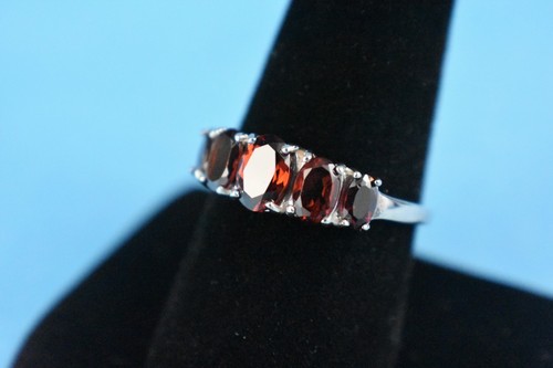 5-Stone Sterling Silver Garnet Ring by AVON - Size 10 - NEW - NO Box - Picture 2 of 3