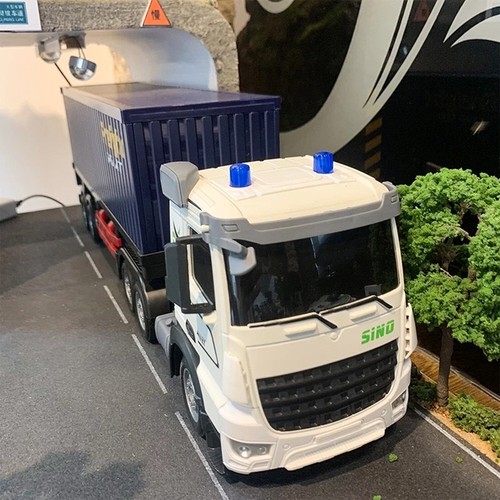 RC LKW Spielzeug, 1:12 Ferngesteuerter Truck mit Lichtern und Musik - Bild 7 von 7