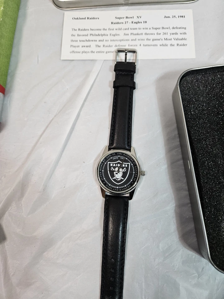 Reloj Victoria Oakland Raiders Super Bowl 1981 de colección con estuche y caja originales Foto 4 de 4