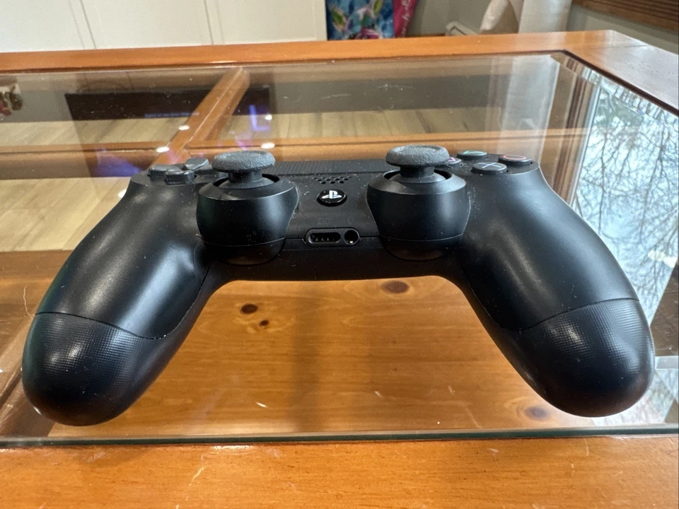 Mando Inalámbrico Sony PlayStation 4 DualShock 4 Negro Jet - Probado y Funciona. Foto 2 de 4